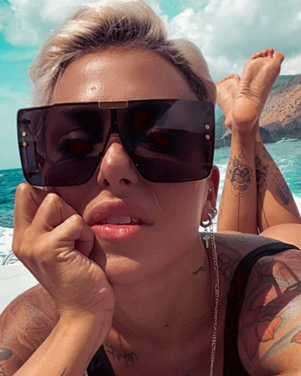 FEISEDY Square Oversized Flat Top Sunglasses with Side Lens Integrated for Women Men B4028