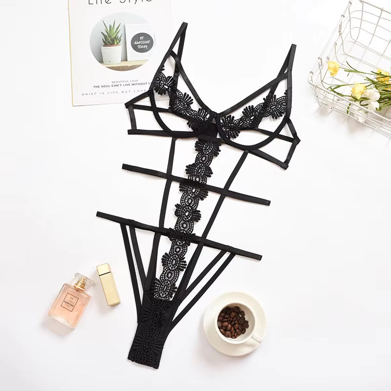 Women's Embroidered Babydoll Lingerie Set - Elegant and Sensual Nightwear