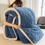 A Piece Of High-quality Thickened Velvet Blanket, Soft100% Superfine Fiber Filling, Light Beige Soft Polyester Fabric, Suitable for Bedrooms And Hotel Rooms(Pillowcases Are Not Included), Winter Warmth Blanket, Fluffy Quilt,